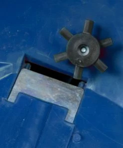 Alternative view of Chapin Spreaders & Sprayers 80-lb Broadcast Salt Spreader